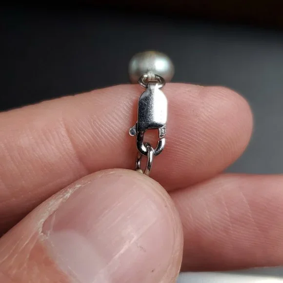 18 Inch Sterling Silver Beautiful Light Colored Pearls Necklace - Picture 4 of 6